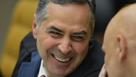 Julgamento sobre regulação das redes sociais no Brasil gera insatisfação nos EUA - mídia brasileira