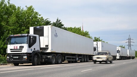 Kremlin: caminhões frigoríficos com corpos de soldados ucranianos aguardam há dias na fronteira