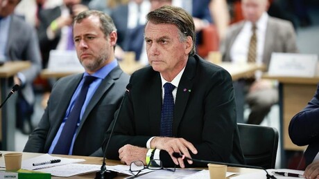 Bolsonaro diz que não passou faixa a Lula para evitar 'maior vaia da história do Brasil'