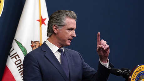 Trump ataca o 'incompetente' governador da Califórnia