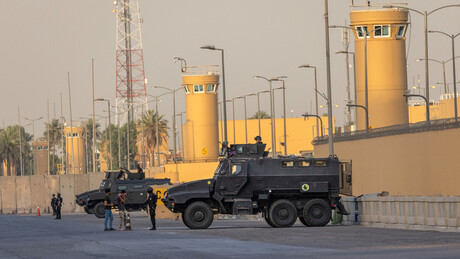 Embaixada dos EUA no Iraque prepara ordem de evacuação citando aumento de 'riscos de segurança'