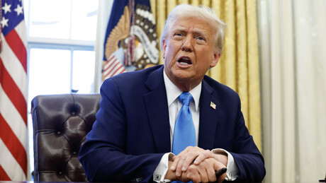 Trump promete uma vingança 'nunca antes vista' contra o Irã se este atacar os EUA