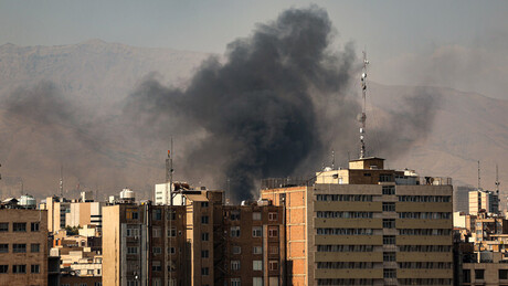 Ataques israelenses contra Irã matam ao menos 585 pessoas, relata AP