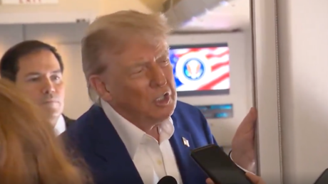 Trump afirma que não quer mudança de regime no Irã e garante: 'nunca terão armas nucleares'