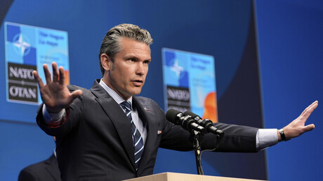 Trump anuncia 'grande coletiva de imprensa' de Hegseth para 'defender a dignidade' dos pilotos americanos