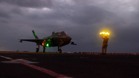 Trump atacaria o Irã 'sem hesitação' se enriquecimento de urânio continuar