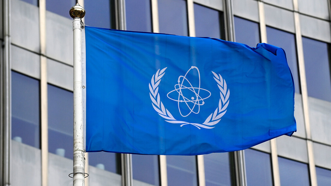 Irã coloca em vigor a suspensão da cooperação com a AIEA