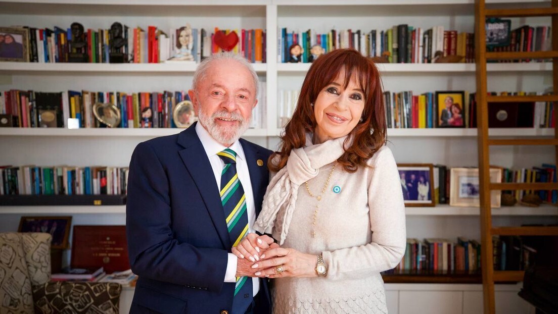 Lula visita Kirchner em Buenos Aires: 'amizade de muitos anos'