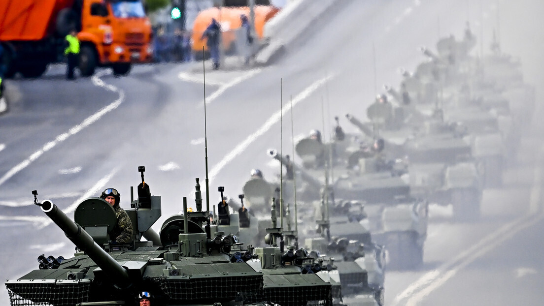 Rússia produz mais munição em três meses do que a OTAN produz em um ano, afirma secretário-geral da OTAN