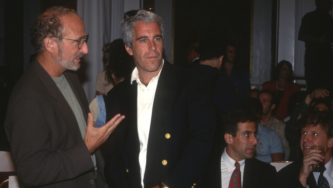 Justiça dos EUA e FBI descartam assassinato e 'lista de clientes' de Epstein - Axios
