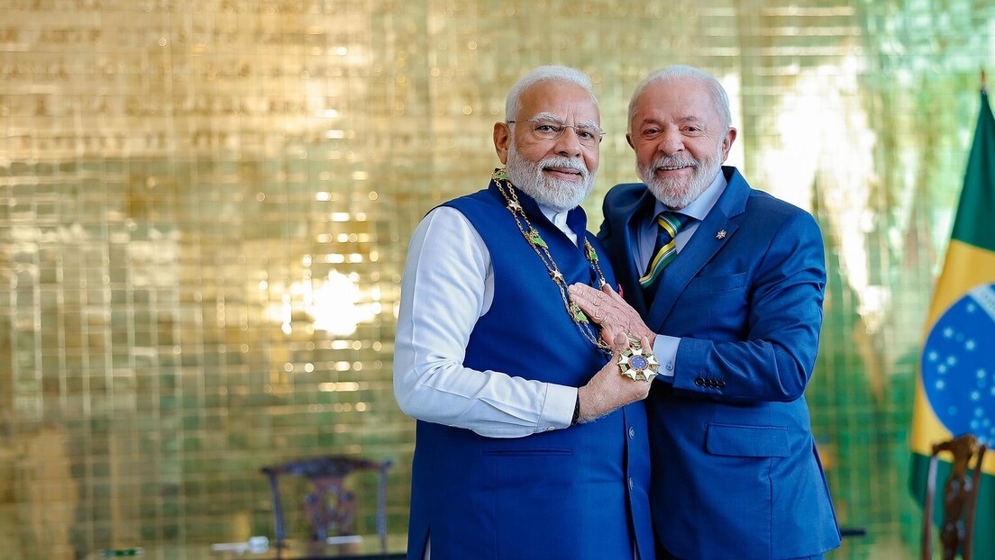 Modi recebe homenagem de Lula e propõe parceria de US$ 20 bilhões entre Brasil e Índia
