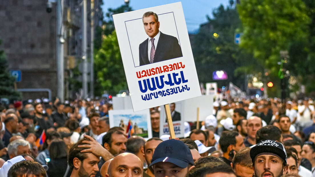 Empresário perseguido na Armênia anuncia da prisão a criação de um novo partido