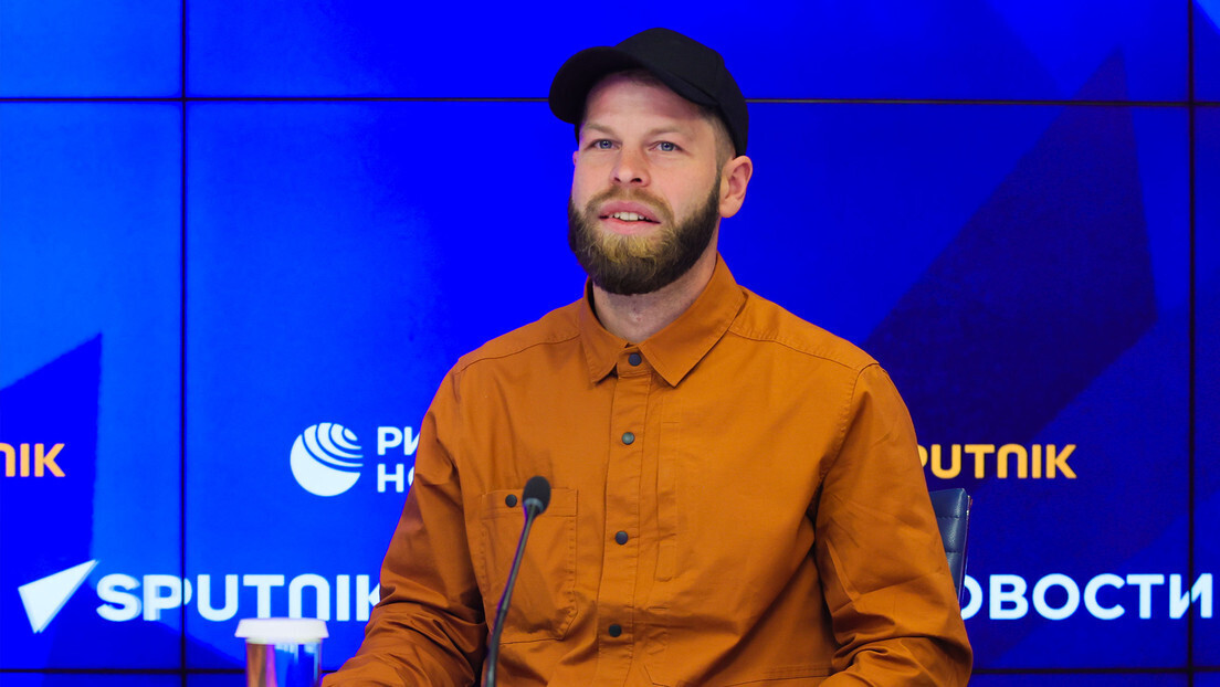 Norte-americano que espionou tropas ucranianas para Rússia conta sua história à RT