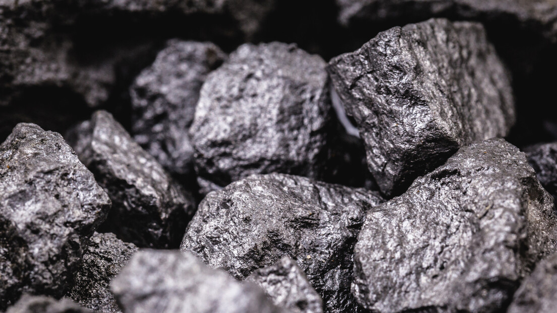 EUA cogitam suspender tarifaço em troca de minerais críticos do Brasil; Governo analisa com cautela