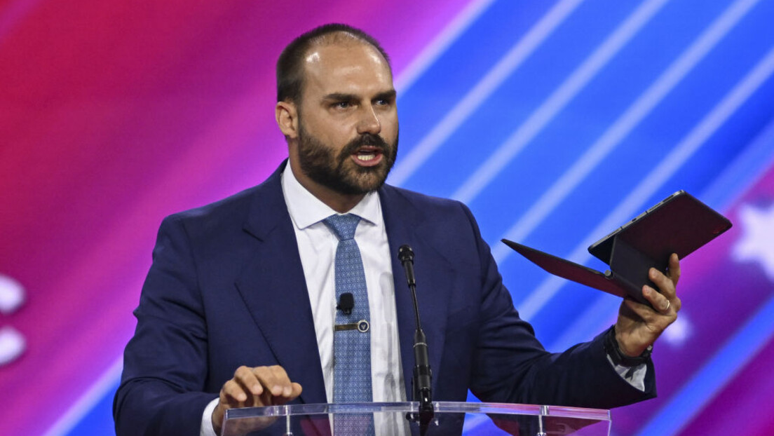 Eduardo Bolsonaro afirma que sanções contra Moraes são 'leves' diante de ações do ministro