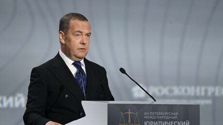 'Trump está em seu balanço político favorito':  Medvedev explica como a Rússia deve reagir