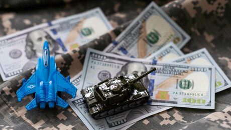 EUA reafirmam liderança no apoio militar ao regime de Kiev