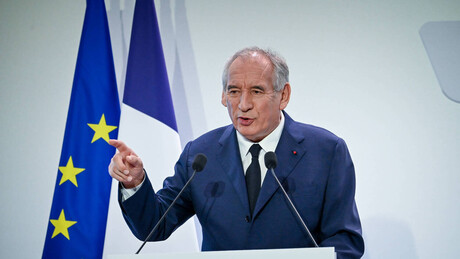 França pode cancelar celebração do Dia da Vitória contra o nazismo para economizar