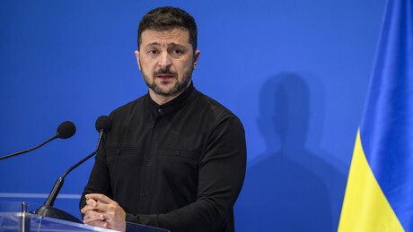 'Cenoura para asnos': Deputado ucraniano diz que doutrina de Zelensky fracassou no ingresso para OTAN e UE