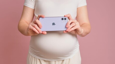 Apple cria IA que detecta sinais de gravidez com 92% de precisão