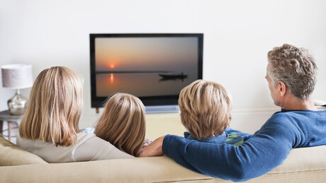 Tecnologia inovadora: cientistas russos criam televisão para daltônicos