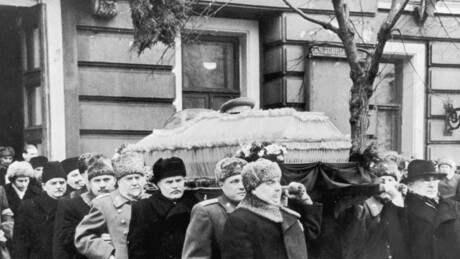 Onde está enterrado Stalin?