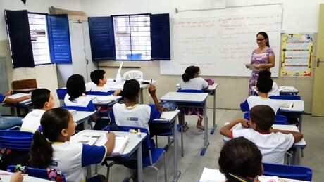 Unicef: Mais de 300 mil crianças voltaram à escola no Brasil desde 2017