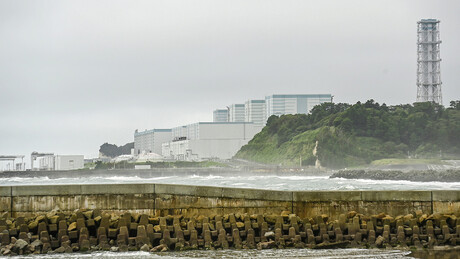 Usina nuclear de Fukushima é evacuada devido a alerta de tsunami