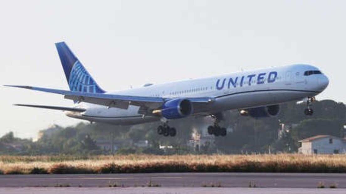 United Airlines suspende voos nos EUA