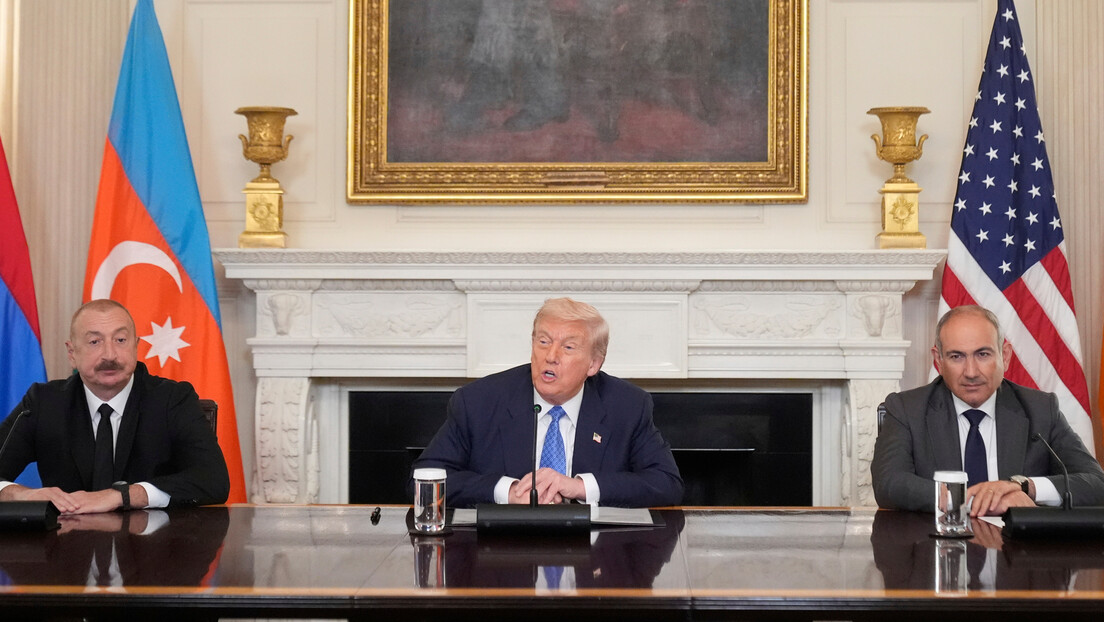 Armênia e Azerbaijão assinam declaração de paz com a mediação de Trump