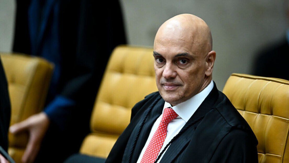 Rede social X, de Elon Musk, elogia Trump por sanções contra Moraes