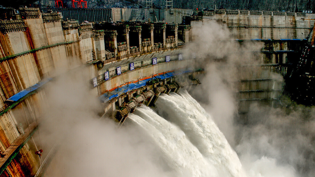 Hidrelétrica chinesa substitui chips ocidentais por tecnologia nacional