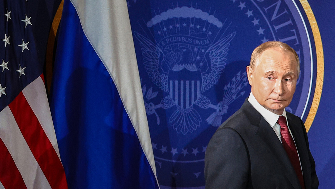 Putin convida Trump para se reunir em Moscou