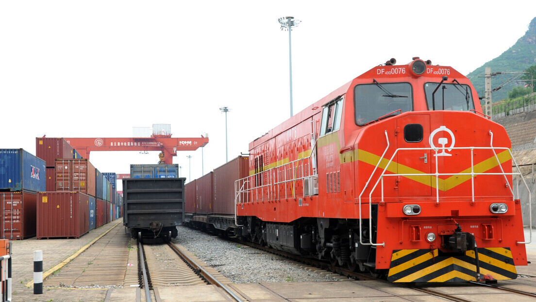 Brasil e China intensificam negociações para impulsionar investimentos no setor ferroviário