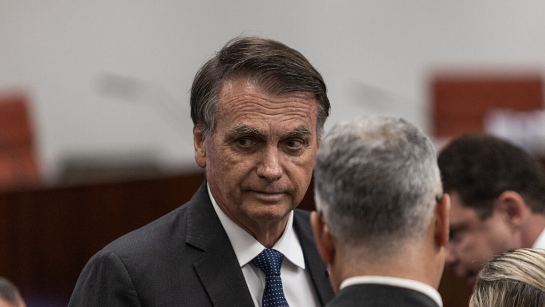PF encontra mensagens de Bolsonaro sobre possível pedido de asilo na Argentina