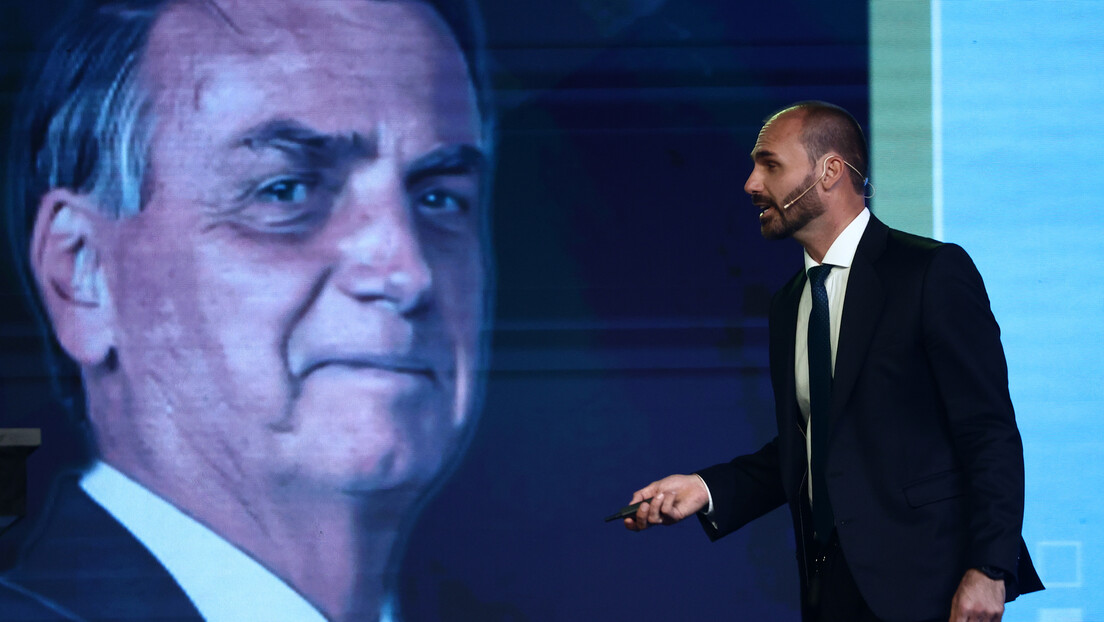 'VTNC, seu ingrato do caralh*': Após ser chamado de imaturo, Eduardo Bolsonaro xinga pai