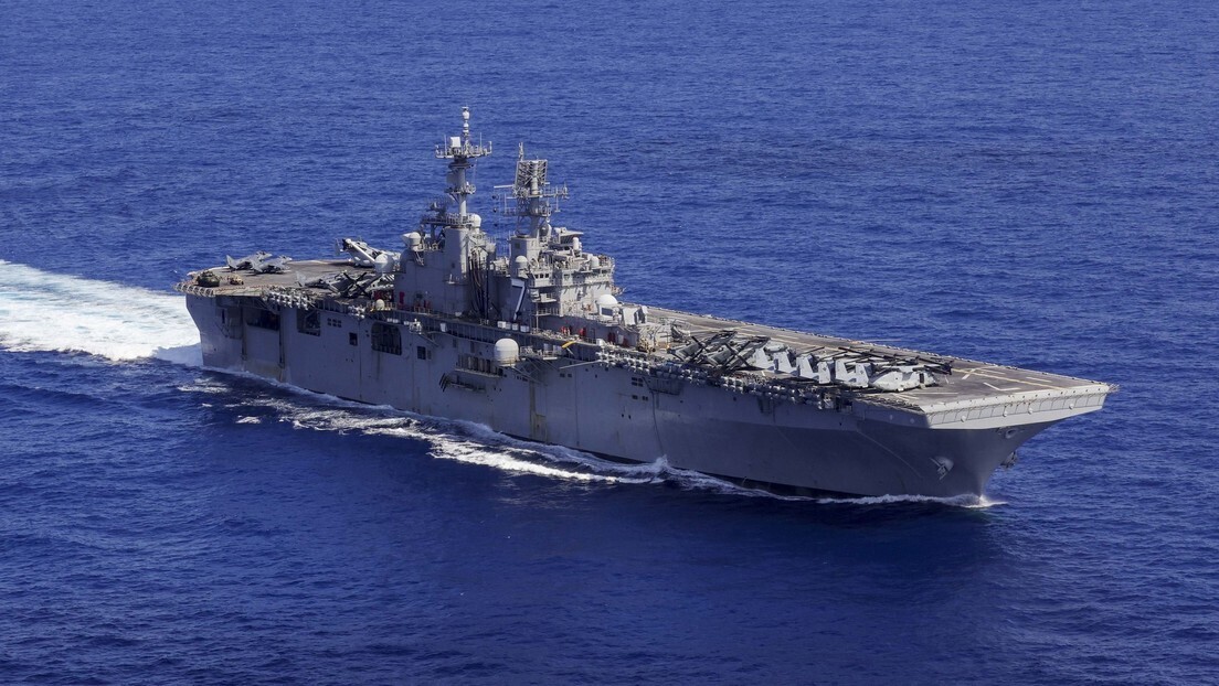 EUA ordenam envio de esquadrão anfíbio à costa da Venezuela - Reuters