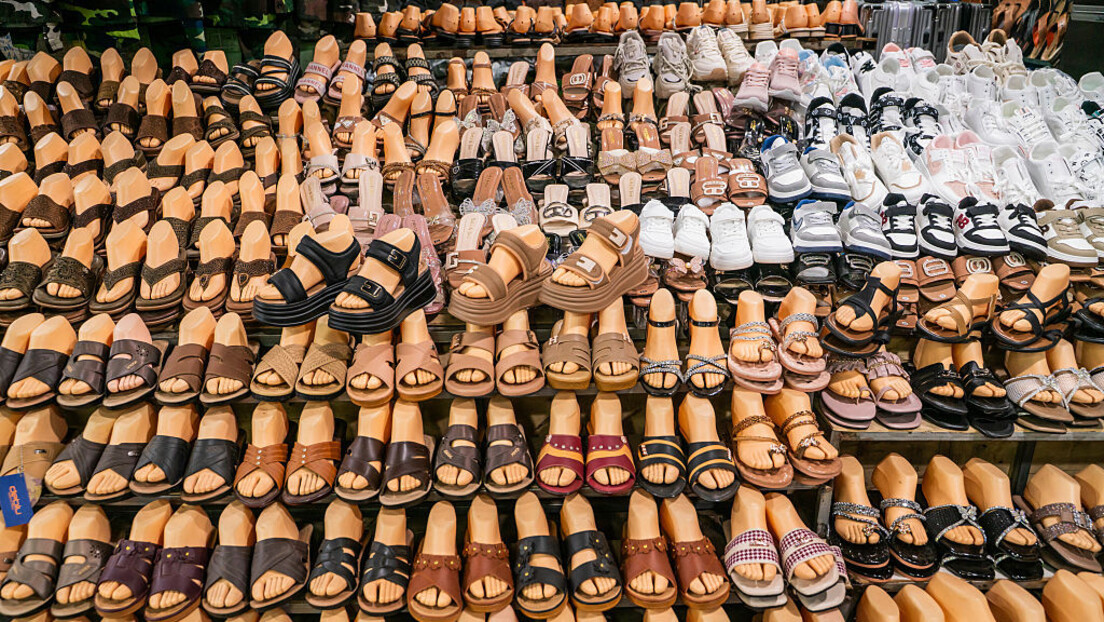 Indústrias brasileiras implementam férias coletivas em resposta a tarifas dos EUA