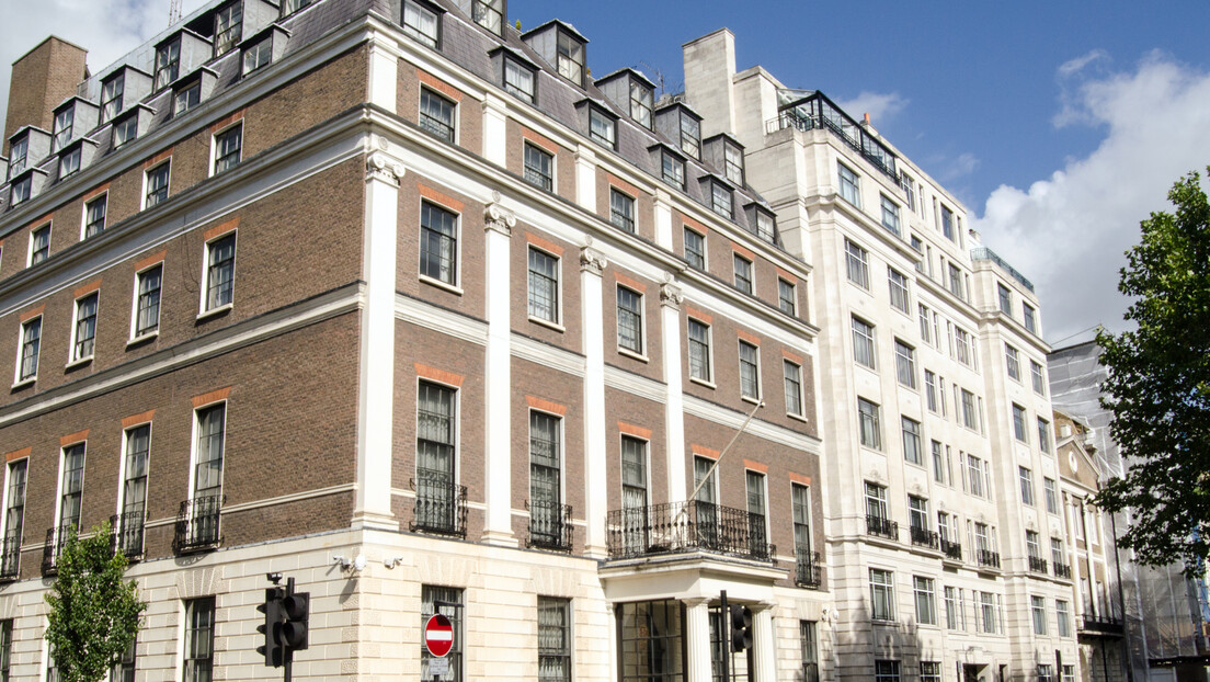 'Super embaixada' da China em Londres provoca histeria