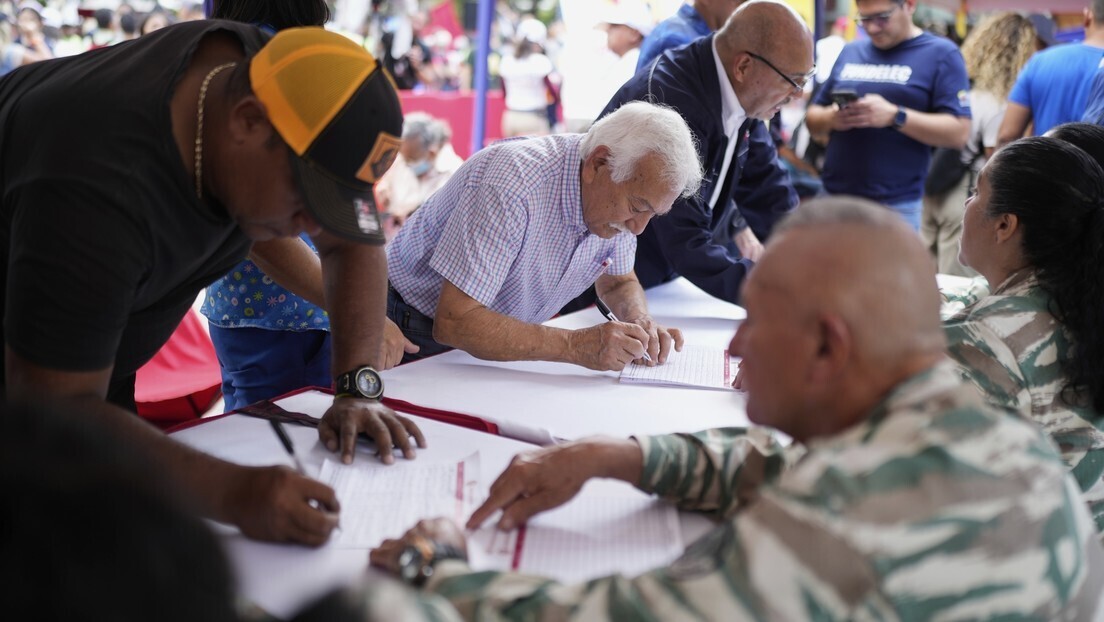 Maduro amplia convocação militar em vista da ameaça dos EUA no Caribe
