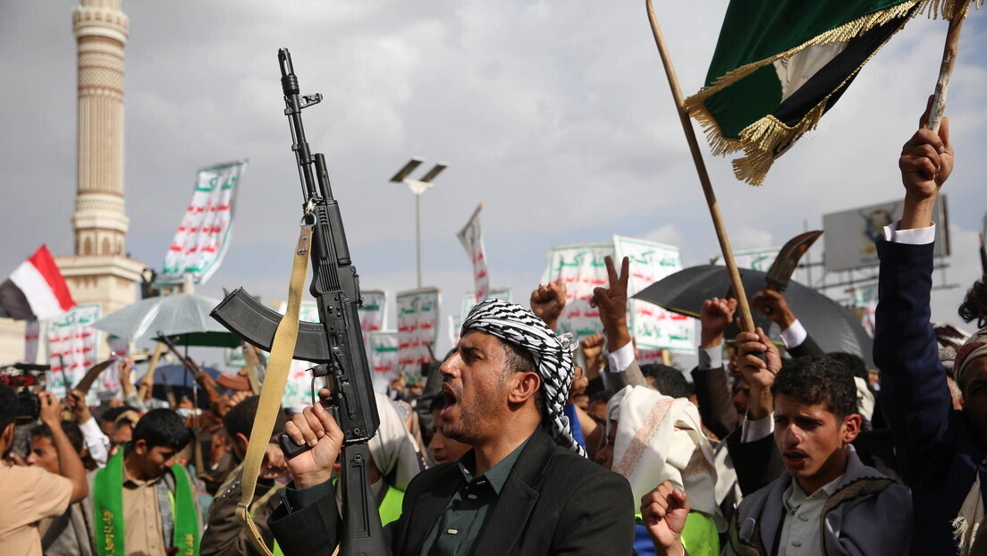 Israel em alerta: Houthis anunciam produção de míssil com múltiplas ogivas