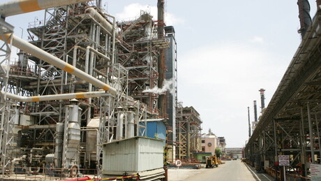 Ameaças dos EUA falham: petróleo russo se mantém forte no mercado indiano