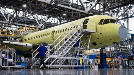 Rússia iniciará produção em série das aeronaves civis com 'componentes 100% nacionais' em 2026