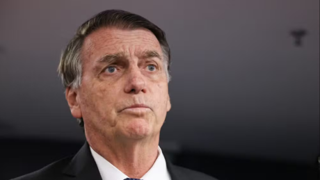 Moraes autoriza Bolsonaro a realizar exames médicos e solicita atestado de comparecimento