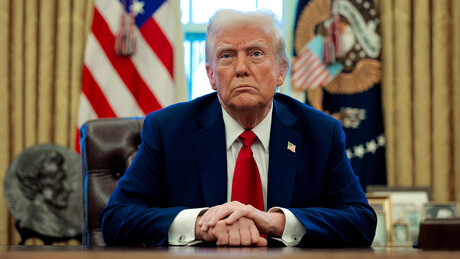 Trump comenta possibilidade de uma reunião trilateral com Putin e Zelensky