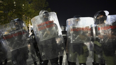 Presidente sérvio sobre protestos violentos: 'Não haverá guerra civil'