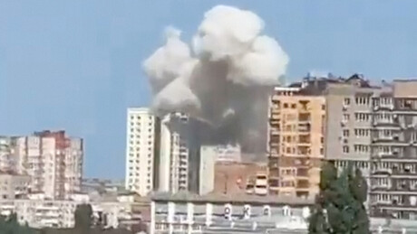 Ucrânia bombardeia prédios residenciais na cidade russa de Rostov