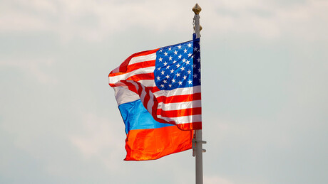 Enviado do Kremlin: cúpula no Alasca pode ajudar a 'reiniciar' relações entre Rússia e EUA