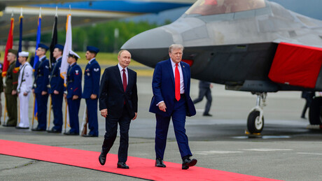 'Histórico': Casa Branca comenta encontro entre Putin e Trump
