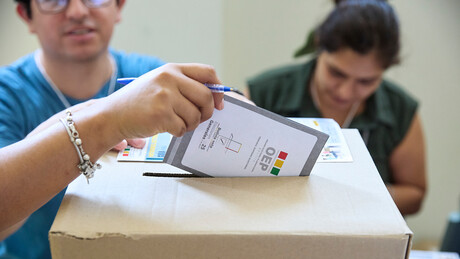 Eleições na Bolívia testam força da esquerda após racha no MAS e crise econômica